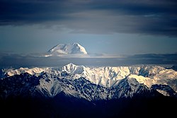 天山最高峰托木尔峰