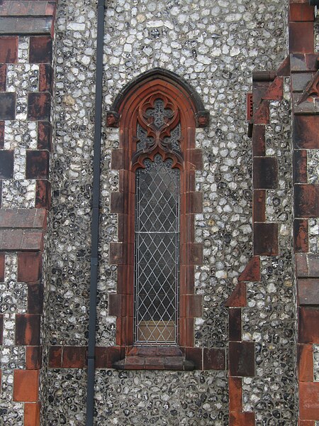 File:-2019-09-28 West facing window, Cromer Methodist Church, West Street, Cromer.JPG