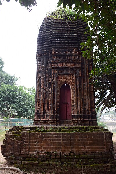 File:. Roy family Deul temple at Dignagar in Purba Bardahaman district 02.jpg