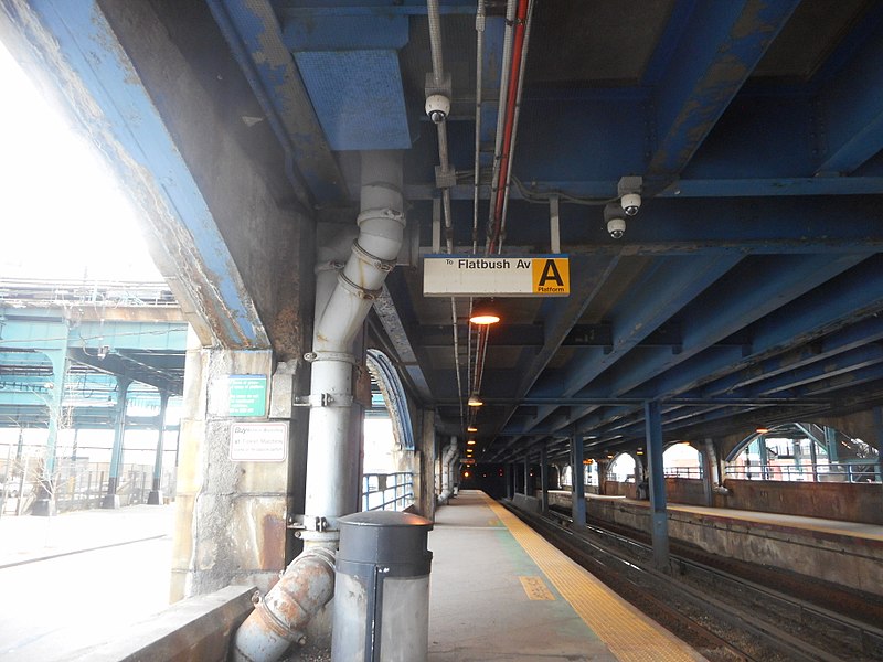 File:09-East New York LIRR; 2017-11-14.jpg