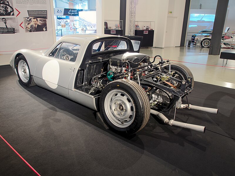 File:1964 Porsche 904 4GTS 4cyl 2ACT 1966cc 160hp 253kmh photo 4.jpg