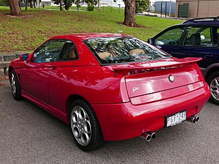 Alfa Romeo GTV 3.0 (916)