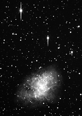 Астероид (19) Фортуна на фоне Крабовидной туманности