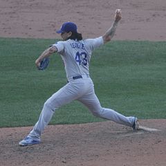 League pitching for the Dodgers in 2014 20140919 Brandon League pitch.JPG