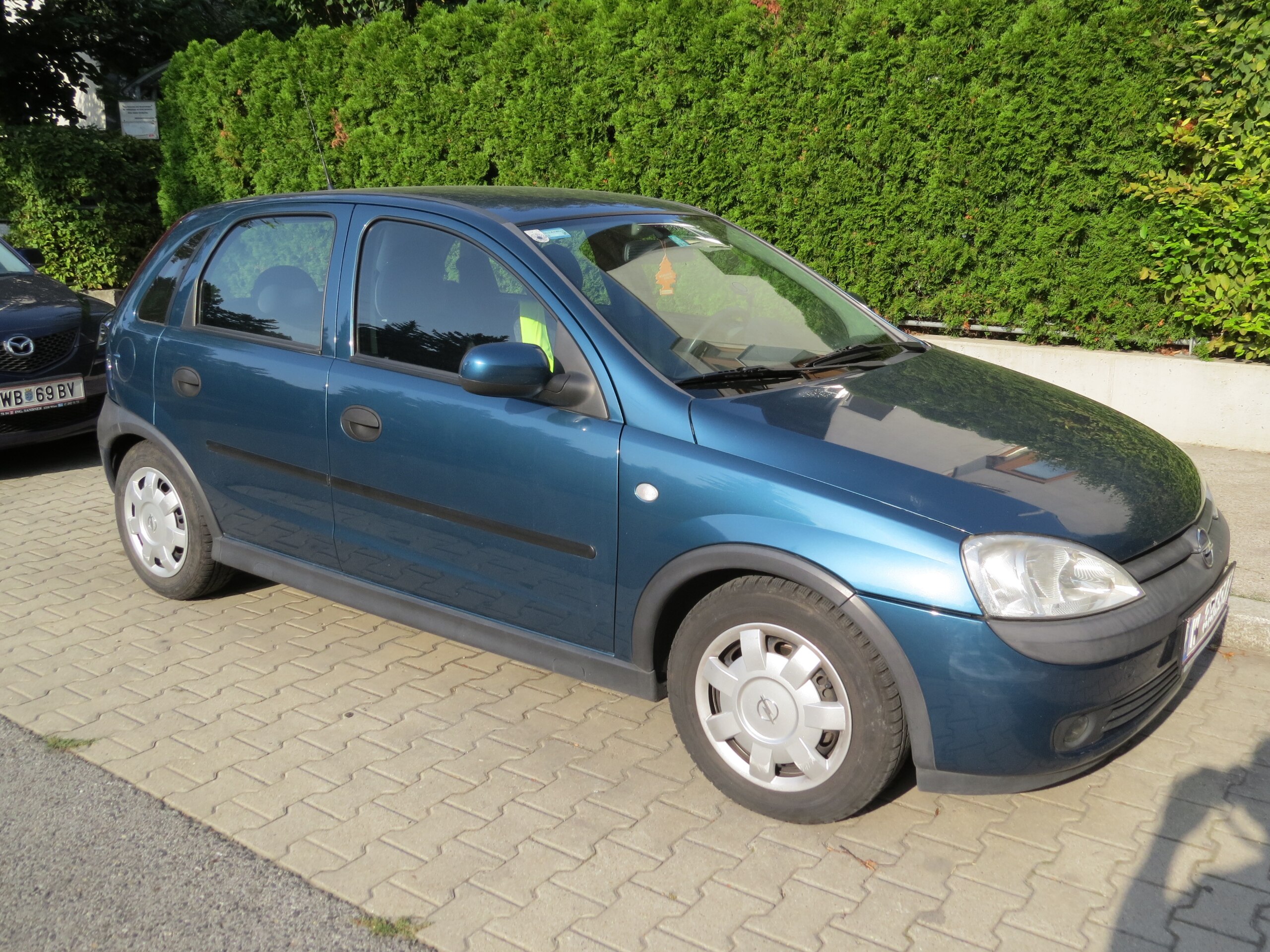 File:2017-08-26 Opel Corsa C in Voglgasse, Vienna (2).jpg - Wikimedia  Commons