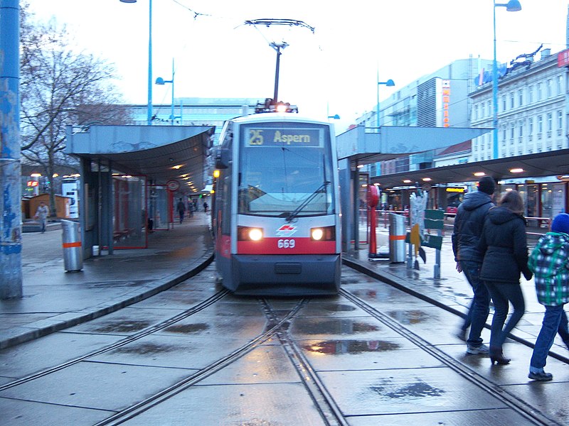 File:25 Franz-Jonas-Platz.JPG