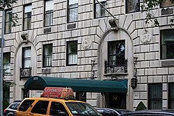 834 Fifth Avenue Entry NYC (8602290615).jpg