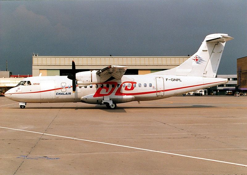 File:ATR ATR-42-300, Chalair AN0192970.jpg