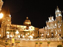 Acireale, piazza del duomo.JPG