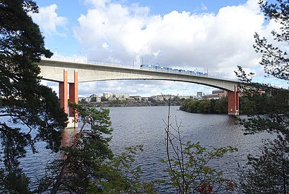 How to get to Alviksbron with public transit - About the place