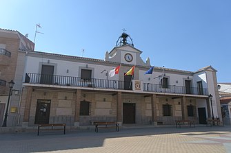 Ayuntamiento de El Carpio de Tajo.jpg