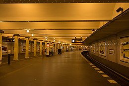 Bahnsteig Klosterstraße U-Bahn-Berlin 1.jpg