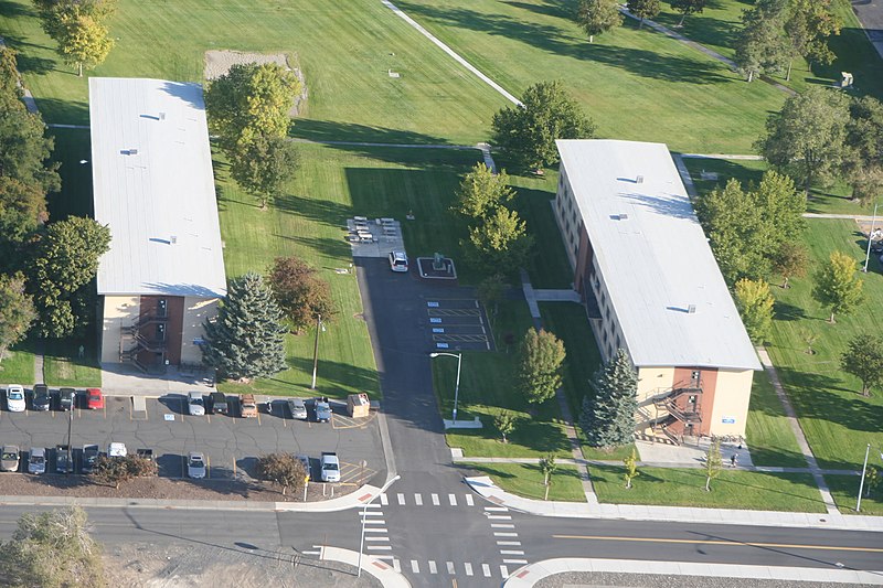 File:Big Bend Community College Dorms.jpg
