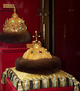 Two oldest Russian crowns - "Cap of Monomakh" and Kazan Crown. Bonnet de Monomaque.jpg