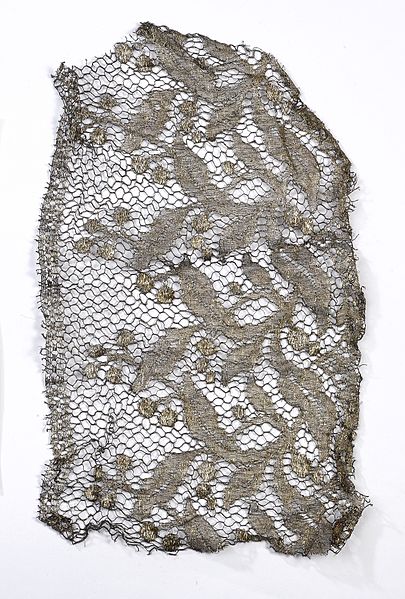 File:Border (ST321) - Lace-Machine Lace - MoMu Antwerp.jpg