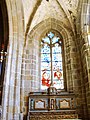 Locronan : vitrail dans l'église Saint-Ronan