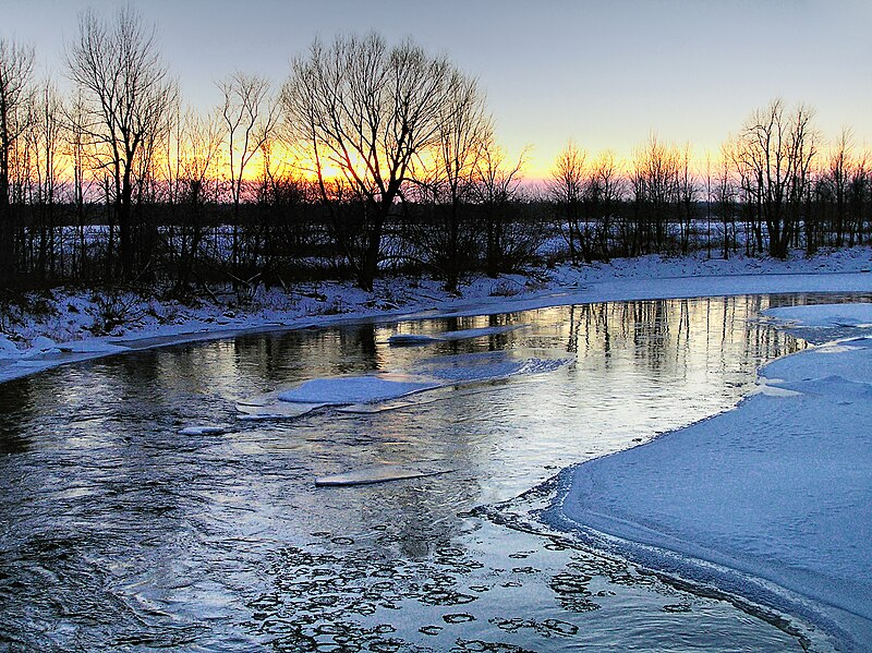 File:Brigham-Yamaska amont pont Balthazar.jpg