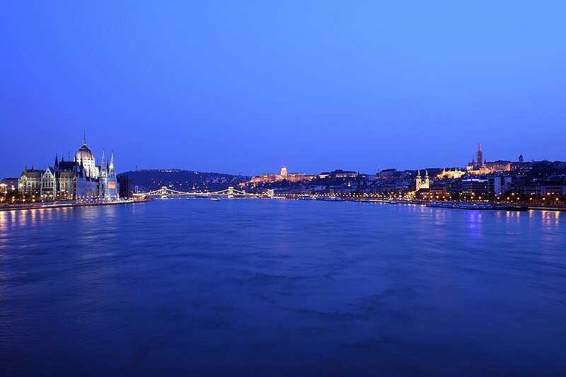 File:Budapest Danube panorama 1.jpg