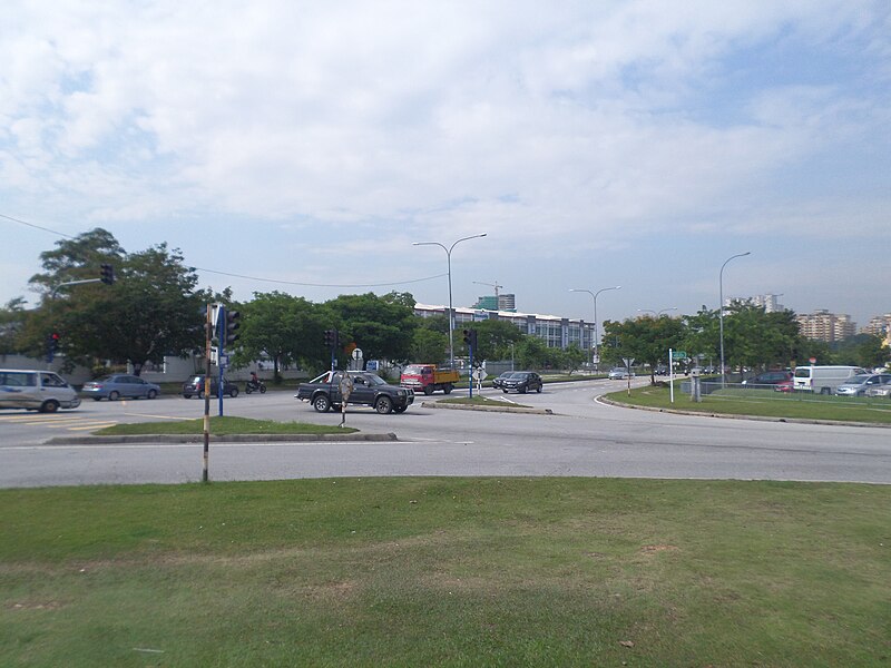 File:Bukit Raja Selatan Industrial Area.JPG