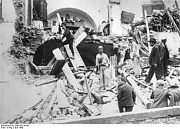 Bundesarchiv Bild 102-10193, Italien, Erdbeben-Katastrophe.jpg
