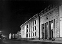 New Reich Chancellery, 1939 by Albert Speer, photographed in April 1939 Bundesarchiv Bild 183-E04492, Berlin, Neue Reichskanzlei.jpg