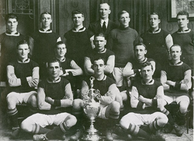 Team photograph of the Championship-winning side of the 1920–21 season