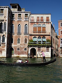 CANAL GRANDE - palazzetto dolfin e bollani erizzo.jpg