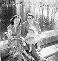 Fawzia con il marito Reza Pahlavi e la loro figlia