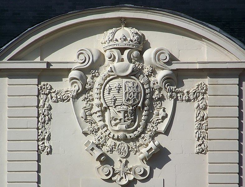 File:Château des ducs de Bretagne - armoiries Louis XIV.jpg