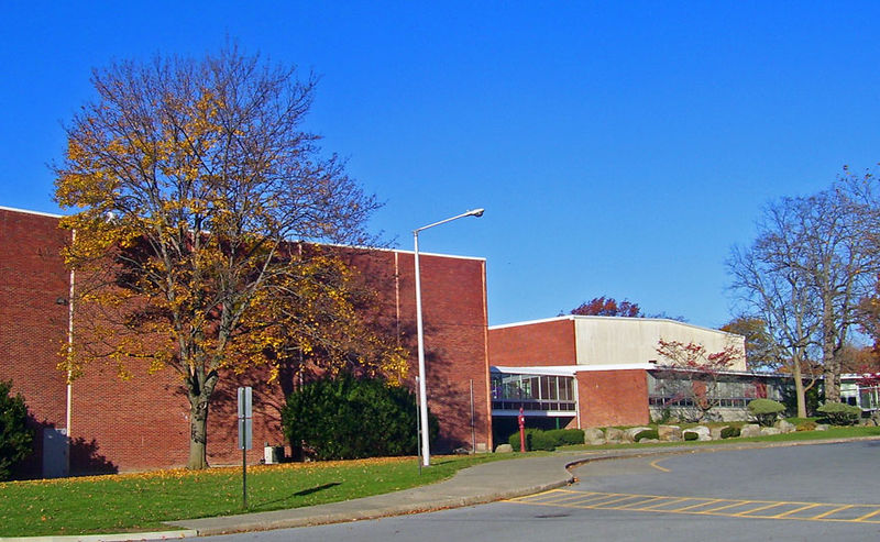 File:Cornwall Central Middle School.jpg