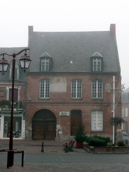 File:Crevecoeur Auberge.jpg