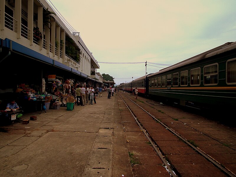 File:Danang Railway Stn 01.jpg