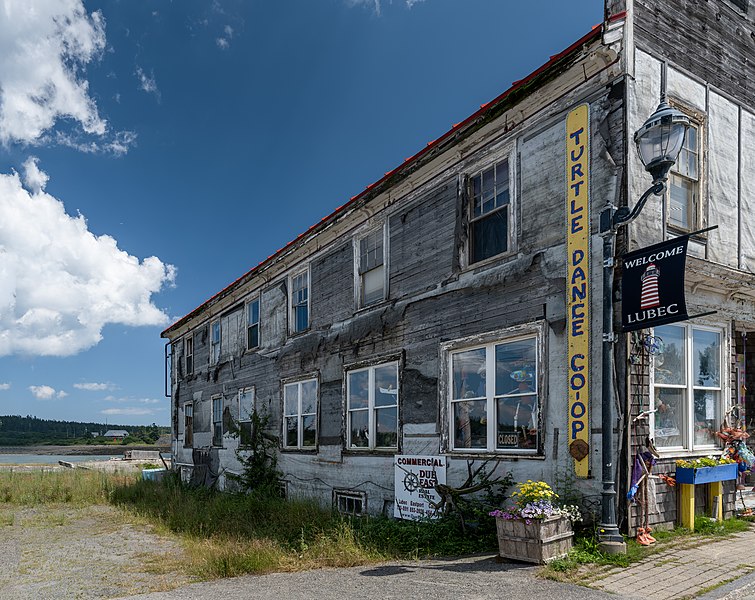 File:Derelict building, Lubec, Lubec, Maine, US (PPL2-Enhanced) julesvernex2.jpg