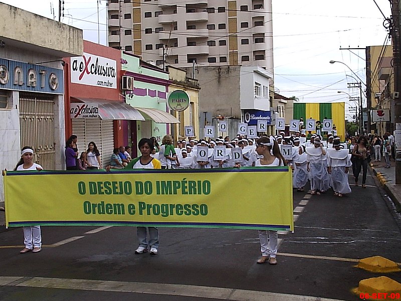 File:Desfile de 7 de Setembro de 2009 - panoramio (3).jpg