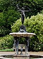 Diana, jardín de rosas, Hyde Park.jpg