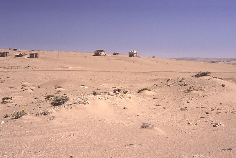 File:Dunst Namibia Oct 2002 slide070 - Geisterstadt.jpg