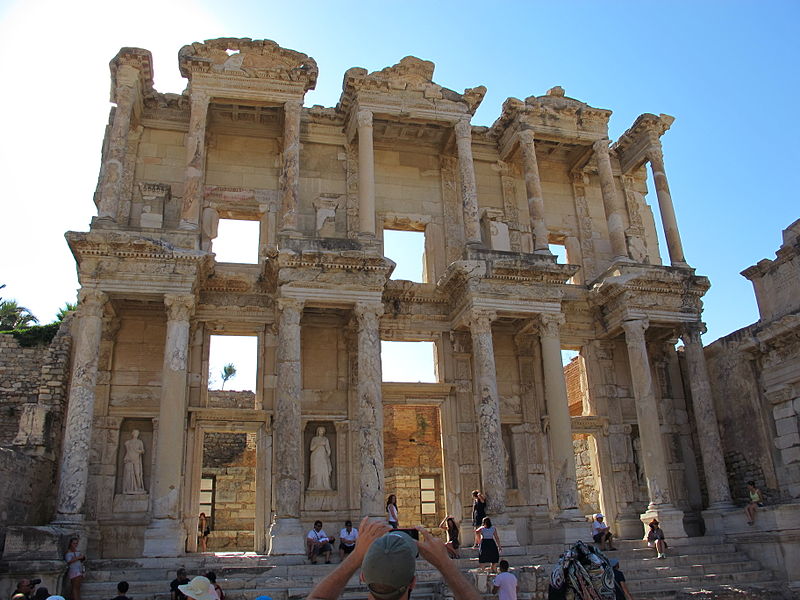 File:Efeso, biblioteca di celso 02.JPG