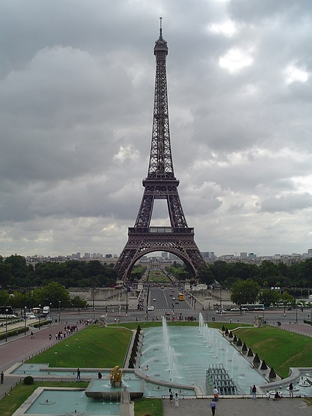 File:Eiffel tower, Paris - panoramio - Lars Larsen.jpg