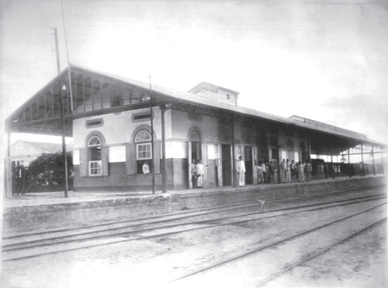 Ficheiro:Estação inglesa de Alagoinhas, Bahia. Estrada de Ferro da Bahia ao São Francisco.png