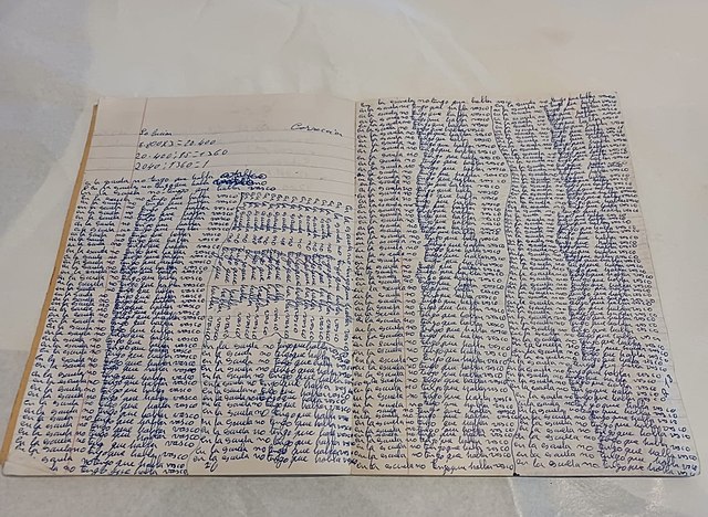 Lines in an exercise book given as punishment during Franco's regime. The line is "En la escuela no tengo que hablar vasco" (transl. "I must not speak