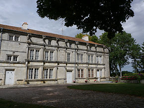 F54 Étreval-château-Renaissance.jpg