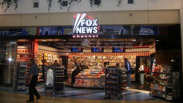 FNC airport newsstand at Minneapolis-Saint Paul International Airport