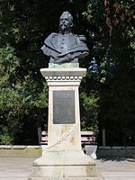 Falticeni - Bustul maiorului Ioan Neculai.jpg