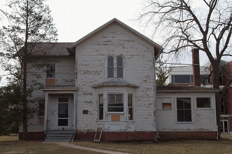 File:FarmHouse Urbana Illinois 4583.jpg