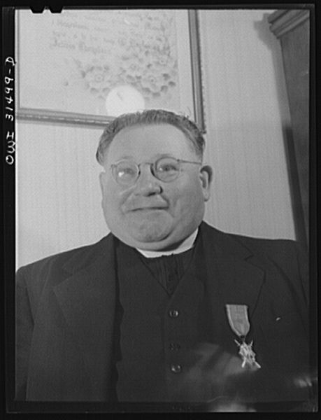 File:Father John Scikalsky, pastor of Saint Stephen's church 8d20107v.jpg