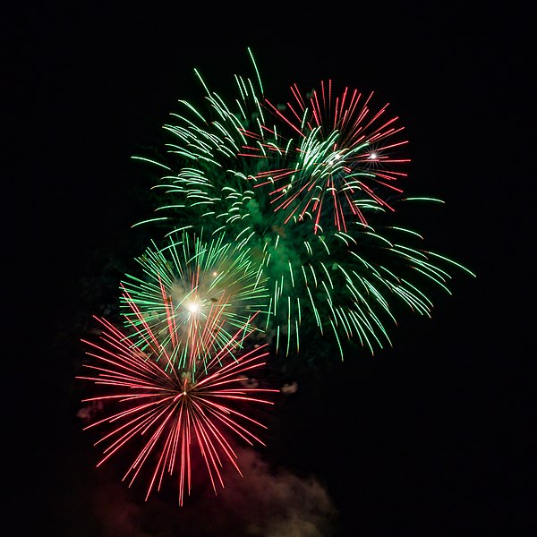 File:Feu d'artifice - 325.jpg