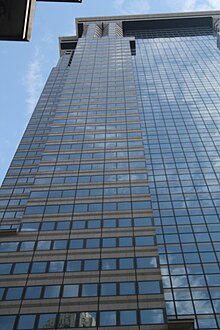 Detail of windows on upper stories Financial District NYC Aug 2021 16.jpg