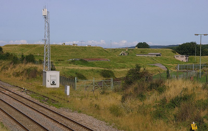 File:Flax Bourton railway station MMB 24.jpg