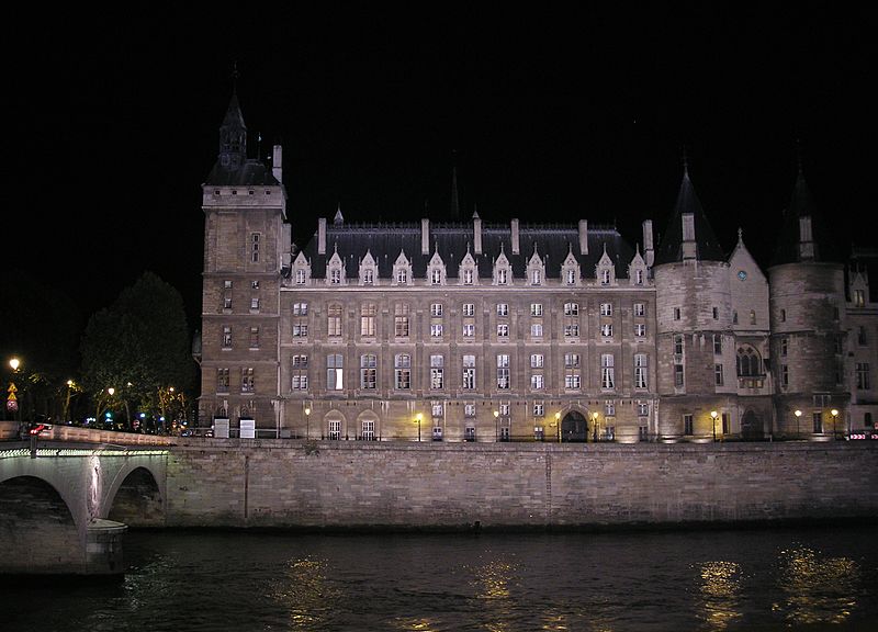 File:FranceParisIerConciergerie.jpg