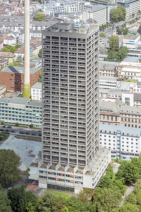 Frankfurt Am Main AfE Turm Ansicht vom Messeturm 20130525